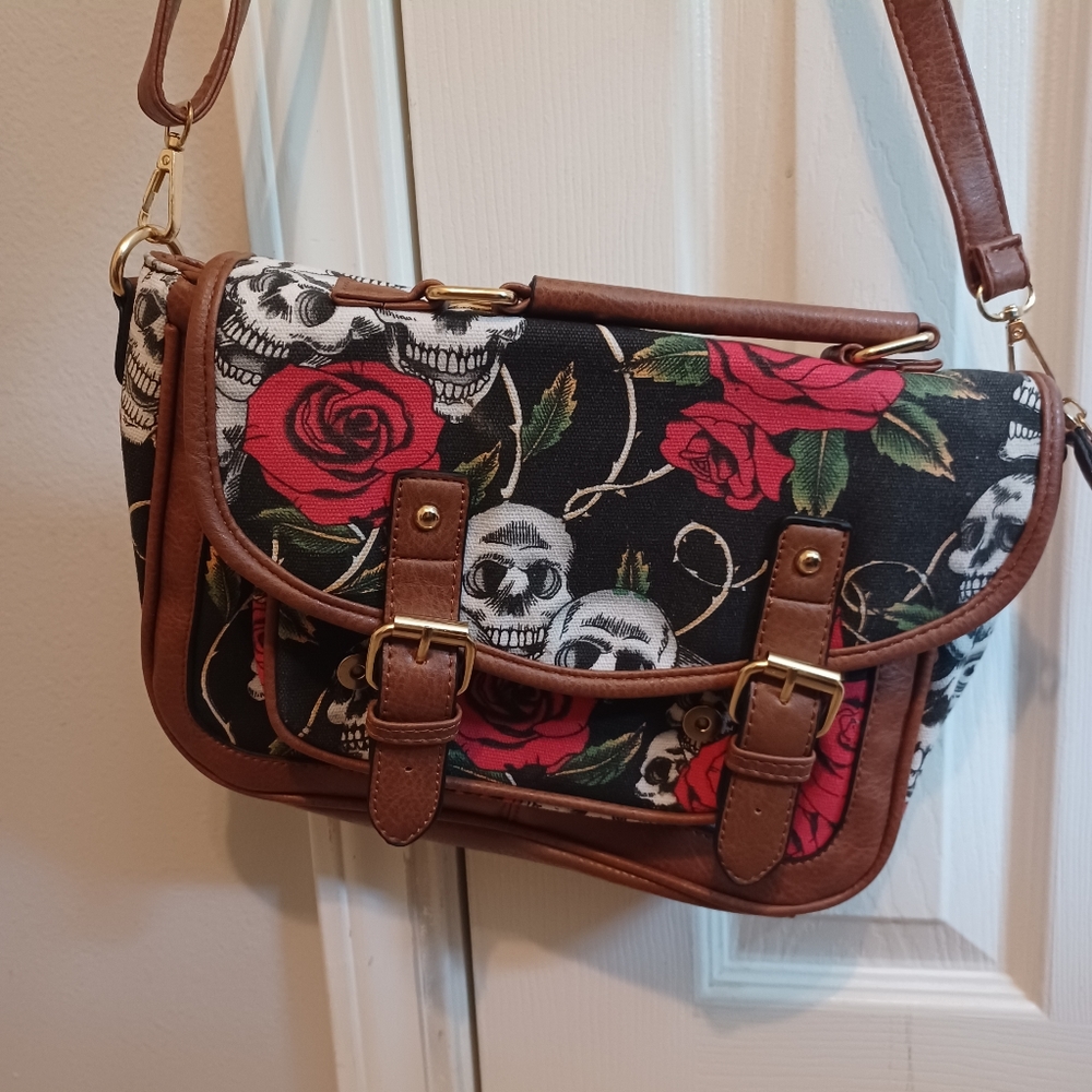Skull and rose purse